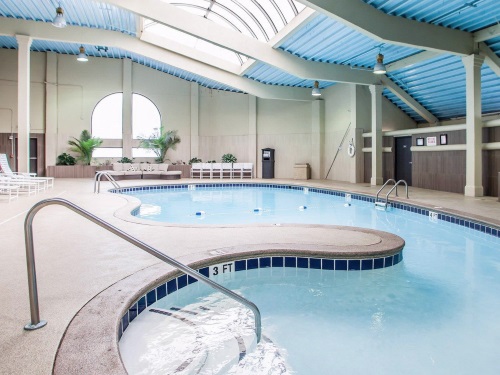 Clarion Hotel Downtown Nashville zwembad